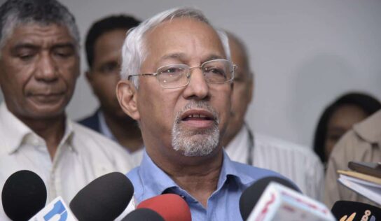 Ministro de Educación recibe amenazas de muerte