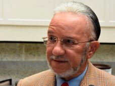 Muere ex senador, Amable Aristy Castro