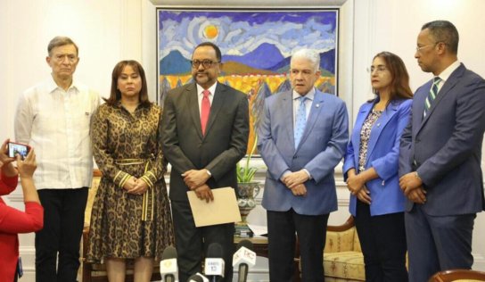 Poder Ejecutivo deposita en el Senado nuevas iniciativas legislativas