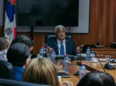 AMERICAN AIRLINES CARGO ENTREGA SUMINISTROS HUMANITARIOS A HAITÍ