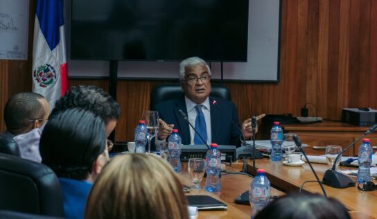 AMERICAN AIRLINES CARGO ENTREGA SUMINISTROS HUMANITARIOS A HAITÍ