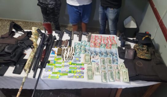 Policía ocupa 7 armas de fuego, chalecos antibalas y municiones en operativo