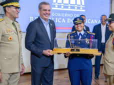 Presidente Abinader califica de invaluable la labor de las Fuerzas Armadas y la Policía Nacional