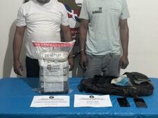 Dncd ocupa seis paquetes presumiblemente de cocaína en La Altagracia