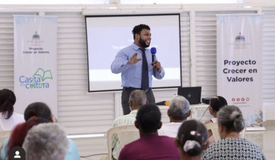 Supérate realiza charla «Crianza positiva y valores»