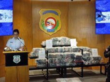 EN SAN CRISTÓBAL: DNCD Y ARD CONFISCAN 227 PAQUETES PRESUMIBLEMENTE COCAÍNA