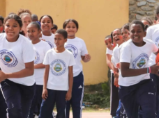 Instituto Nacional de Educación Física entrega utilería deportiva