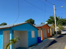 Vicepresidenta Raquel Peña encabeza entrega de 44 viviendas