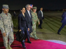Presidente Abinader regresa de Ecuador